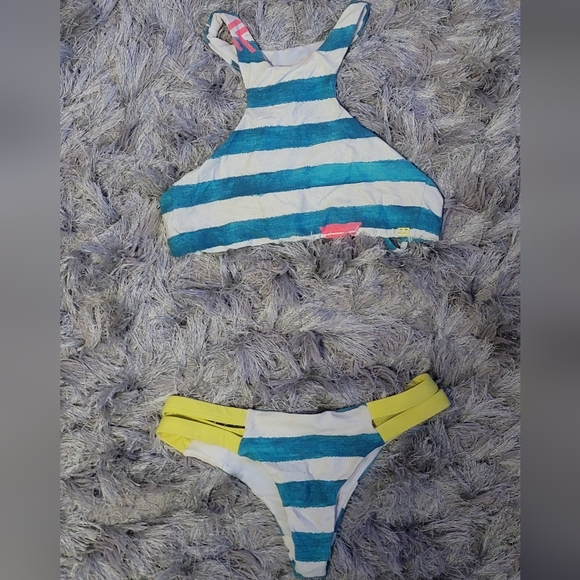 BILLABONG Women's Maldive Stripe Halter High Neck Bikini - Picture 2 of 7